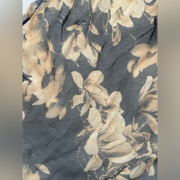 Focus Care Scarf Women Warm Floral Black and Gold - Picture 3 of 7